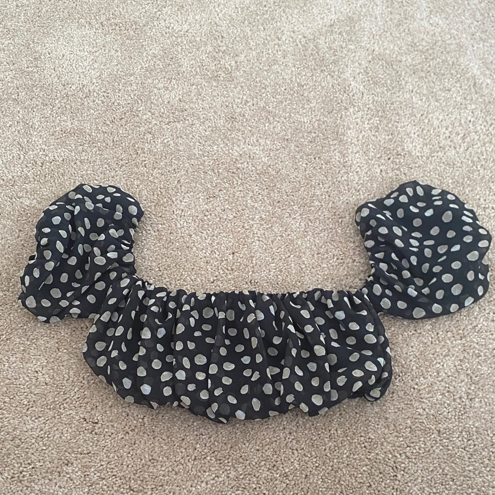 Forever 21 Black and White Polka Dot Crop Top